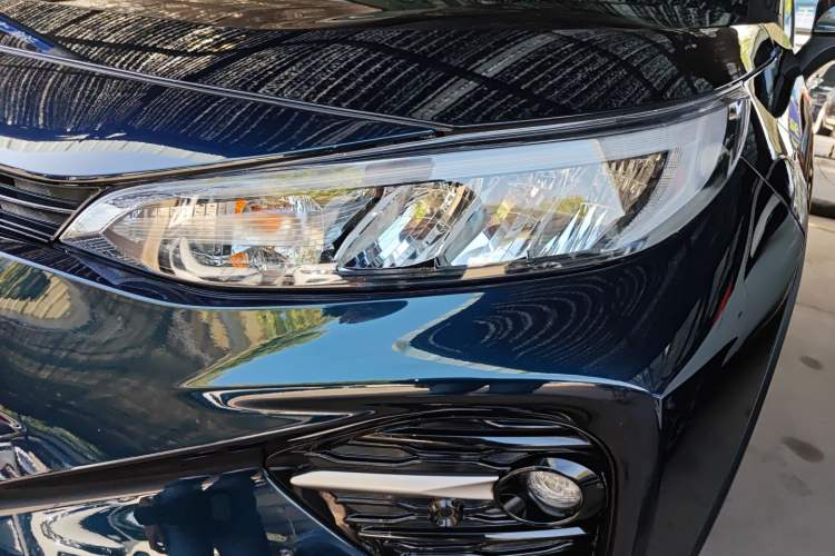 Used Toyota Wildlander 2020 Dual-Motor 2.5L E-CVT Four-Wheel Drive Luxury Edition Left Front Headlight