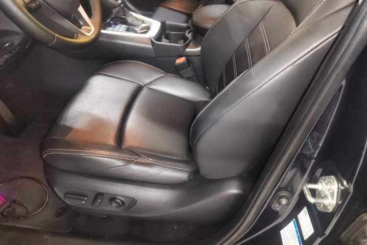 Used Toyota Wildlander 2020 2.0L CVT 4x4 Luxury Edition Left Front Seat