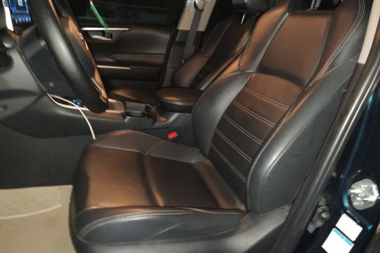 Used Toyota Wildlander 2020 2.0L CVT 4x4 Luxury Edition Left Front Seat