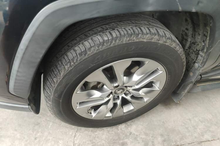 Used Toyota Wildlander 2020 Dual-Motor 2.5L E-CVT Four-Wheel Drive Luxury Edition Left Front Wheel Hub
