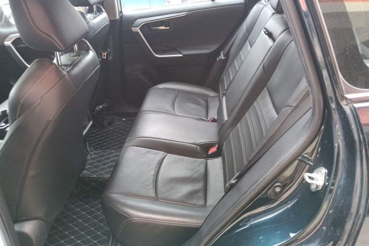 Used Toyota Wildlander 2020 2.0L CVT Two-Wheel Drive Luxury Edition Left Rear Seat