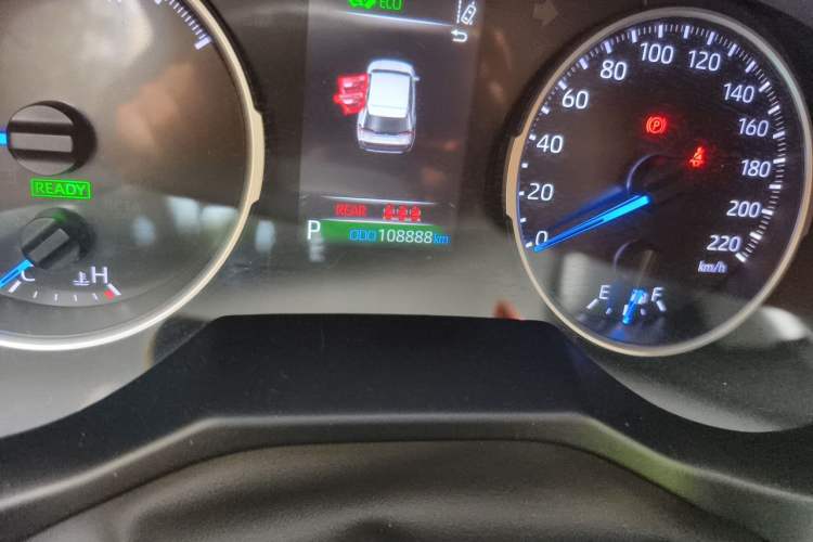 Used Toyota Wildlander 2020 Dual-Engine 2.5L E-CVT Two-Wheel Drive Luxury Edition Odometer Close Up