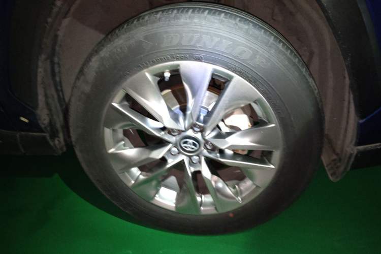 Used Toyota Wildlander 2020 2.0L CVT Two-Wheel Drive Luxury Edition Right Front Wheel Hub