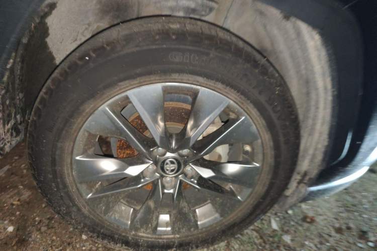 Used Toyota Wildlander 2020 2.0L CVT 4x4 Luxury Edition Right Front Wheel Hub