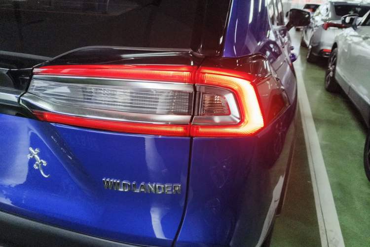 Used Toyota Wildlander 2020 2.0L CVT Two-Wheel Drive Luxury Edition Right Rear Taillight