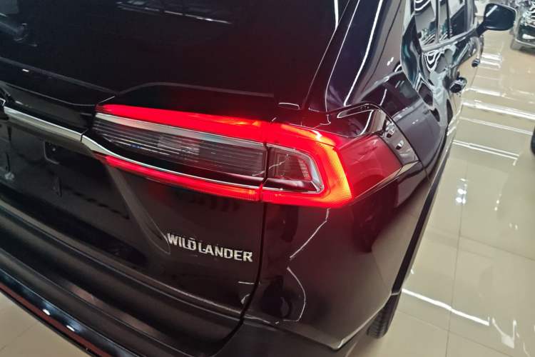 Used Toyota Wildlander 2020 2.0L CVT Two-Wheel Drive Luxury Edition Right Rear Taillight
