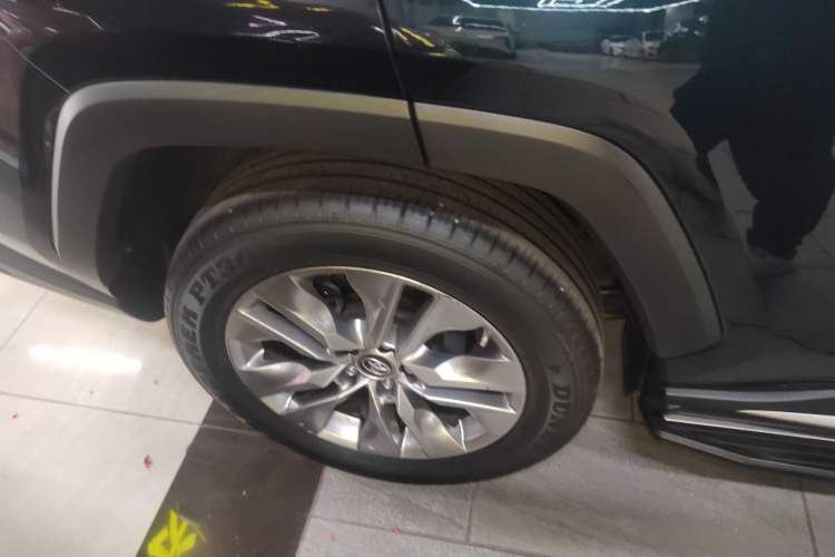 Used Toyota Wildlander 2020 2.0L CVT 4x4 Luxury Edition Right Rear Wheel Hub