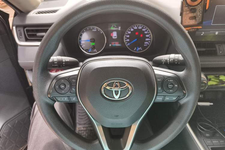 Used Toyota Wildlander 2020 Dual-Engine 2.5L E-CVT Two-Wheel Drive Luxury Edition Steering Wheel