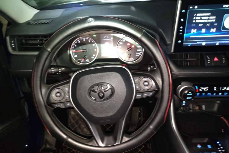 Used Toyota Wildlander 2020 2.0L CVT Two-Wheel Drive Luxury Edition Steering Wheel