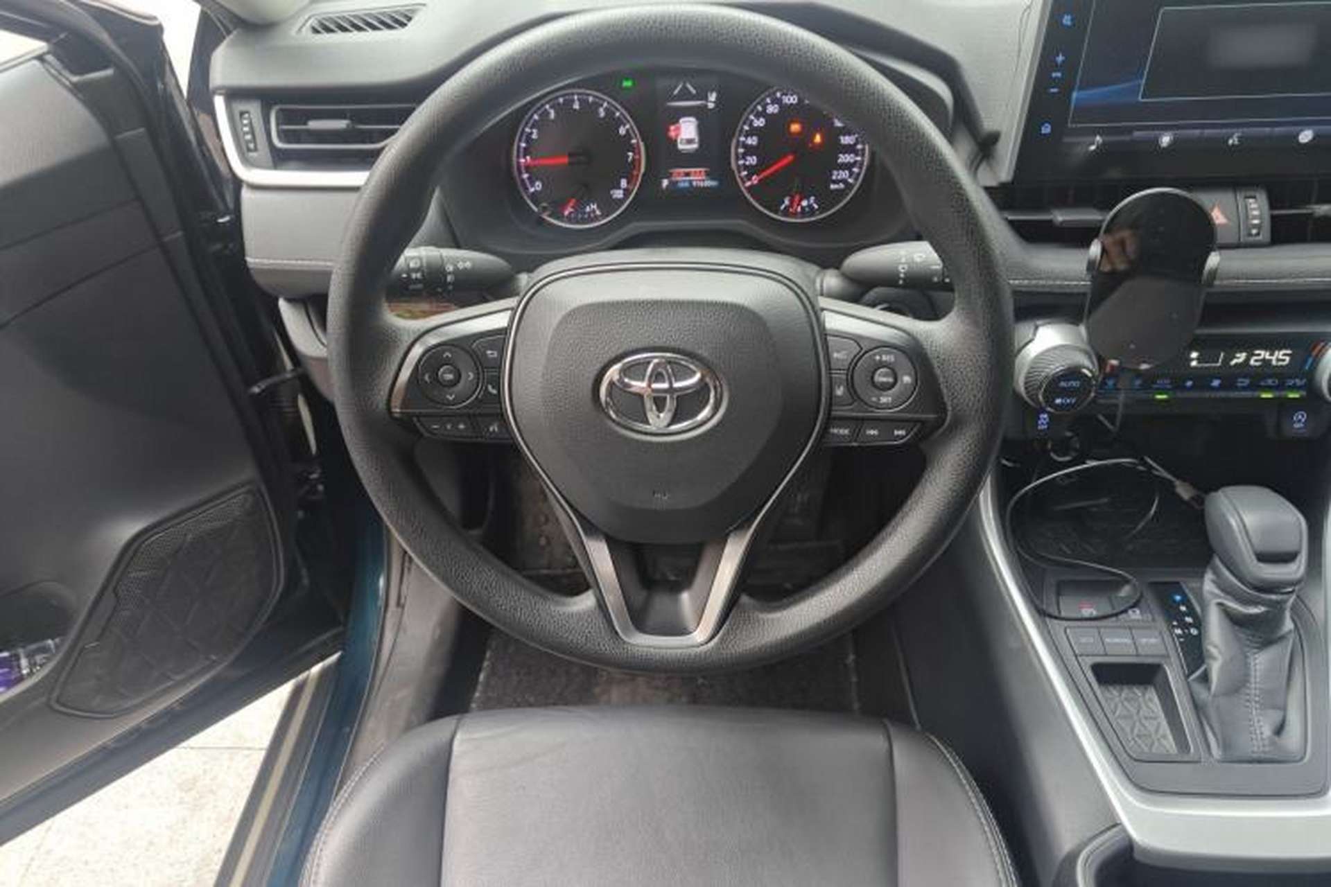 Used Toyota Wildlander 2020 2.0L CVT Two-Wheel Drive Luxury Edition Steering Wheel