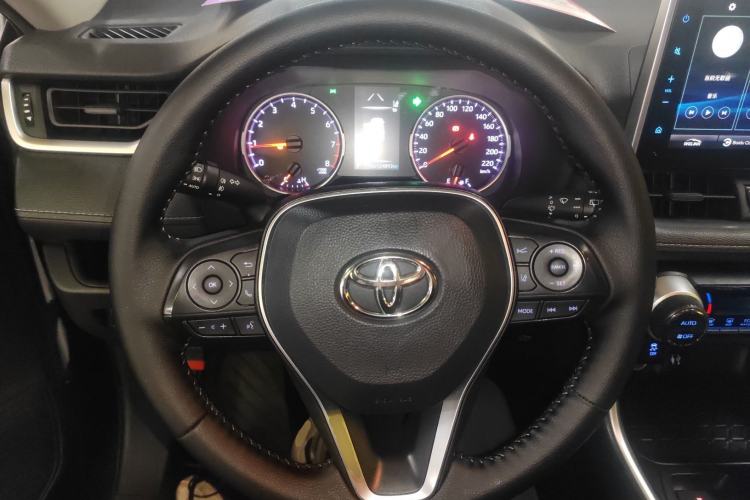 Used Toyota Wildlander 2020 2.0L CVT 4x4 Luxury Edition Steering Wheel