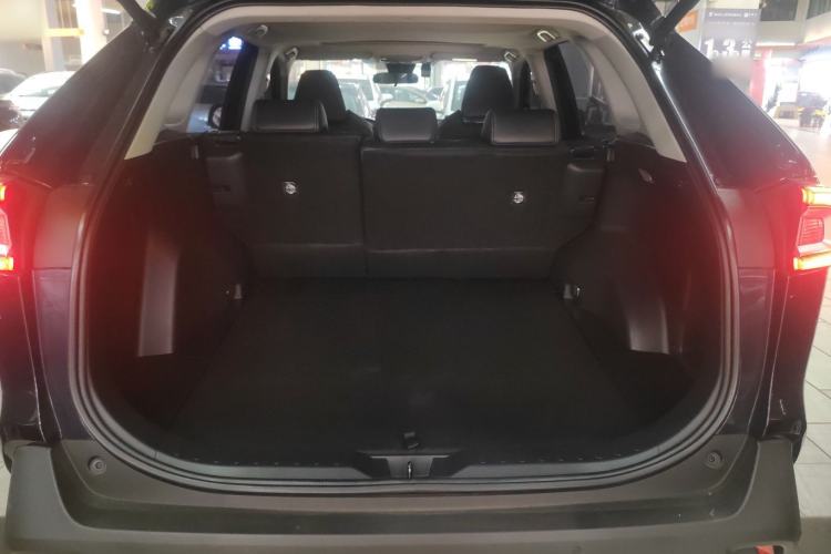 Used Toyota Wildlander 2020 2.0L CVT 4x4 Luxury Edition Trunk