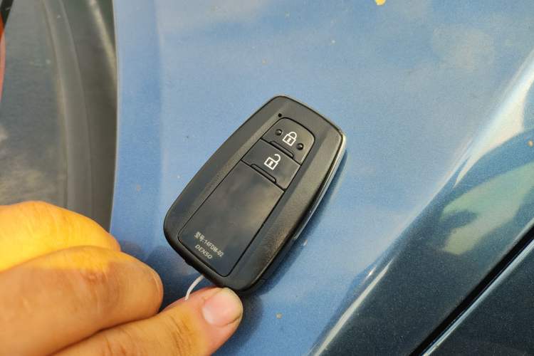 Used Toyota Wildlander 2020 2.0L CVT 4x4 Luxury Edition Vehicle Key