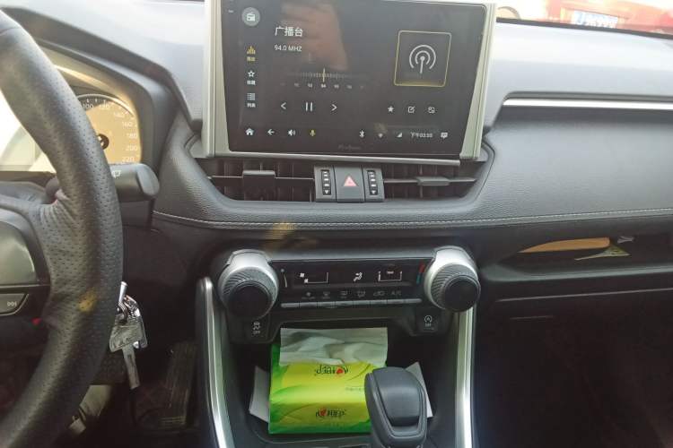 Used Toyota Wildlander 2020 2.0L CVT Two-Wheel Drive Leading Edition Audio And AC Panel