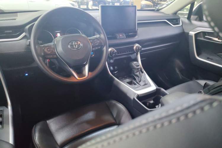 Used Toyota Wildlander 2020 Dual-Engine 2.5L E-CVT Two-Wheel Drive Luxury Edition Center Console