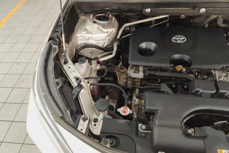Used Toyota Wildlander 2020 2.0L CVT Two-Wheel Drive Luxury Edition Engine Bay Right