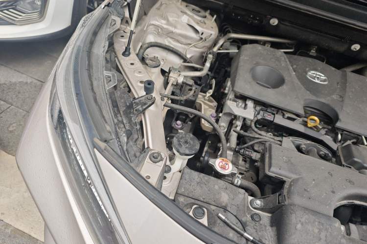 Used Toyota Wildlander 2020 2.0L CVT 4x4 Tech Edition Engine Bay Right