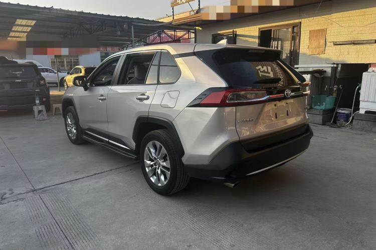 Used Toyota Wildlander 2020 2.0L CVT 4x4 Luxury Edition Exterior 5