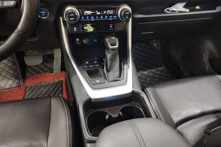 Used Toyota Wildlander 2020 Dual-Engine 2.5L E-CVT Two-Wheel Drive Prestige Edition Gear Lever