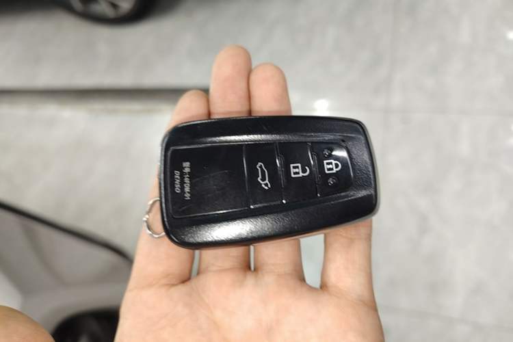 Used Toyota Wildlander 2020 Dual-Engine 2.5L E-CVT Two-Wheel Drive Prestige Edition Interior 1