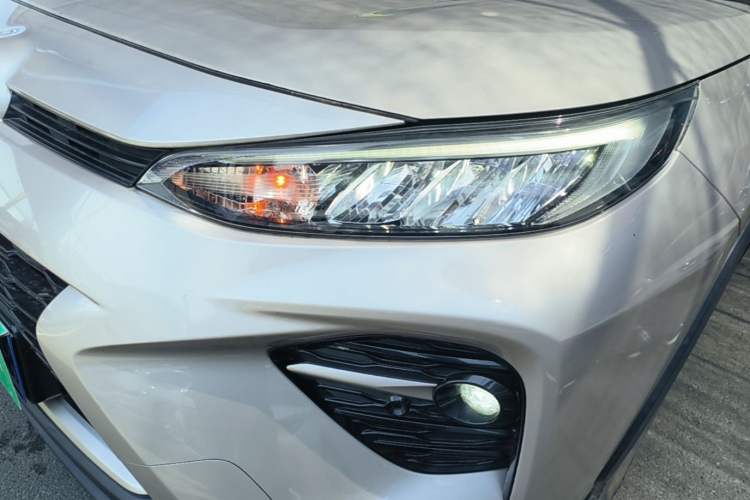 Used Toyota Wildlander 2020 2.0L CVT 4x4 Luxury Edition Left Front Headlight