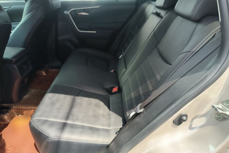 Used Toyota Wildlander 2020 2.0L CVT 4x4 Luxury Edition Left Rear Seat