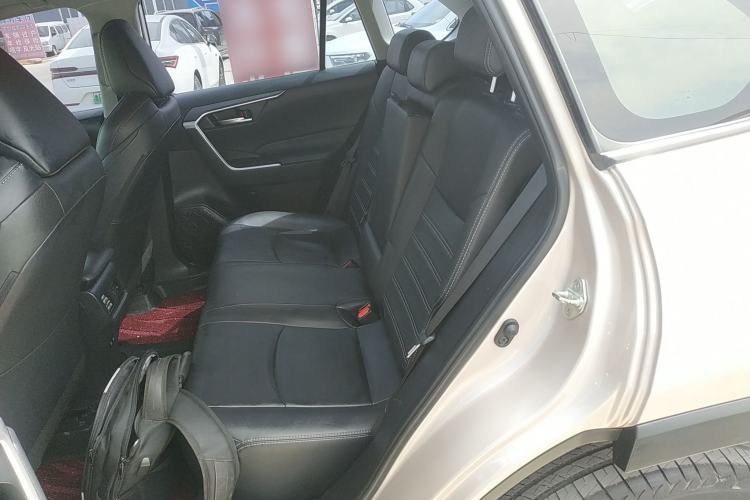 Used Toyota Wildlander 2020 2.0L CVT Two-Wheel Drive Luxury Edition Left Rear Seat