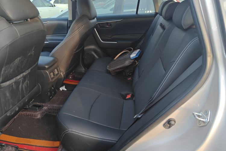 Used Toyota Wildlander 2020 2.0L CVT Two-Wheel Drive Leading Edition Left Rear Seat
