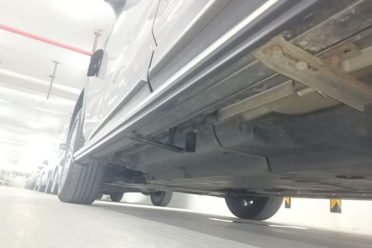 Used Toyota Wildlander 2020 2.0L CVT Two-Wheel Drive Luxury Edition Left Side Sill