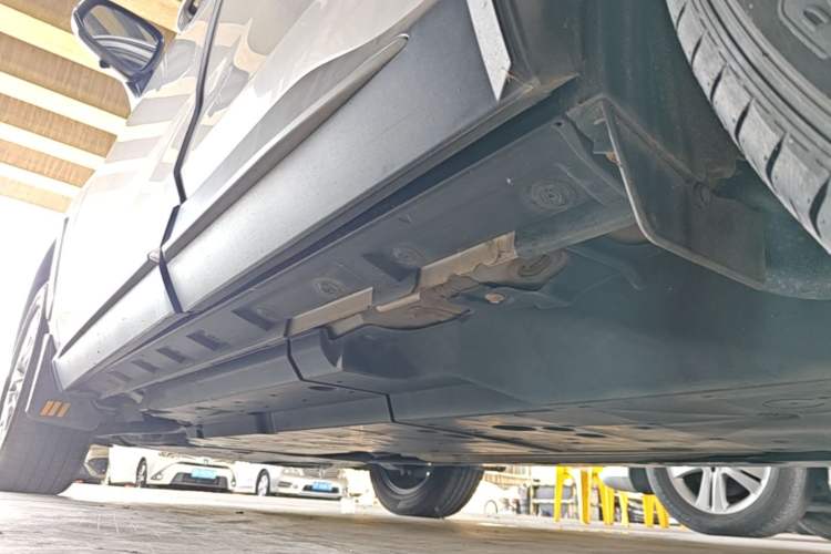 Used Toyota Wildlander 2020 2.0L CVT 4x4 Luxury Edition Left Side Sill