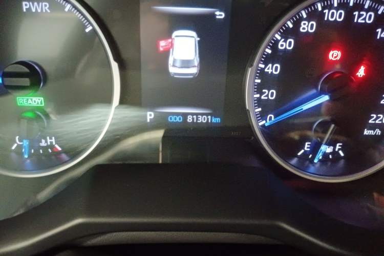 Used Toyota Wildlander 2020 Dual-Motor 2.5L E-CVT Four-Wheel Drive Luxury Edition Odometer Close Up