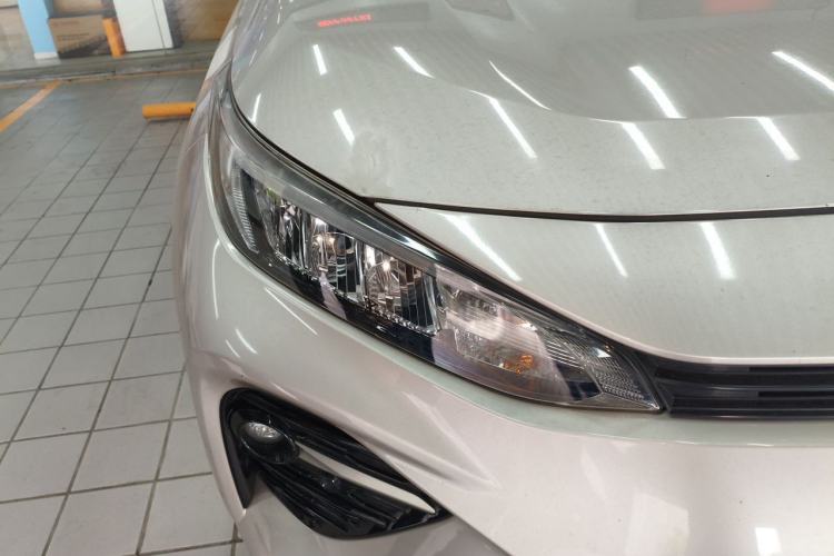 Used Toyota Wildlander 2020 2.0L CVT Two-Wheel Drive Luxury Edition Right Front Headlight