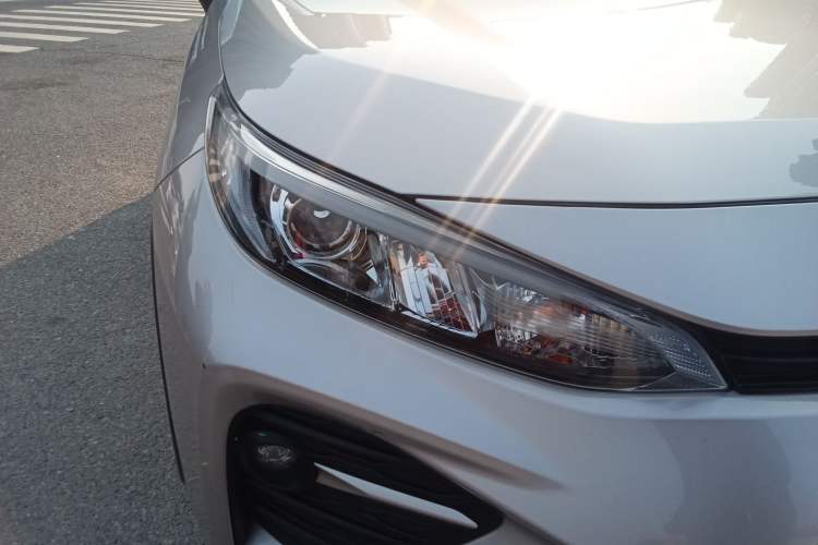Used Toyota Wildlander 2020 2.0L CVT Two-Wheel Drive Leading Edition Right Front Headlight