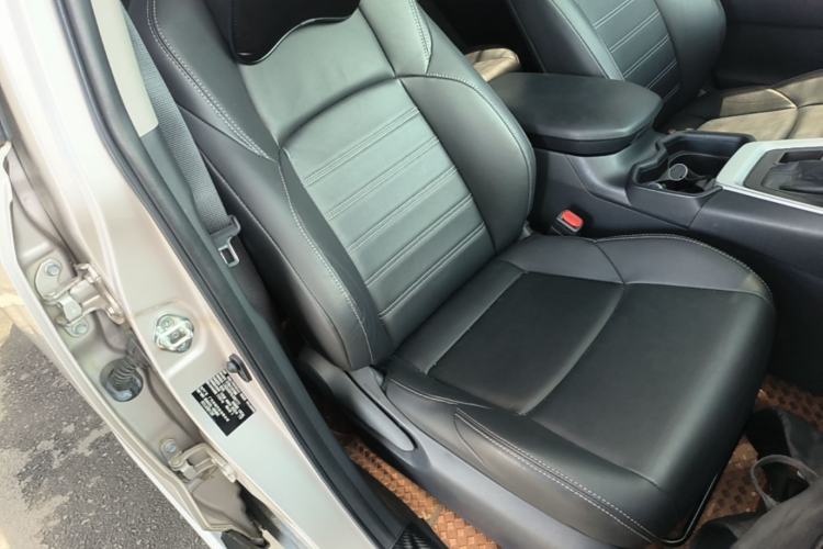 Used Toyota Wildlander 2020 2.0L CVT 4x4 Luxury Edition Right Front Seat