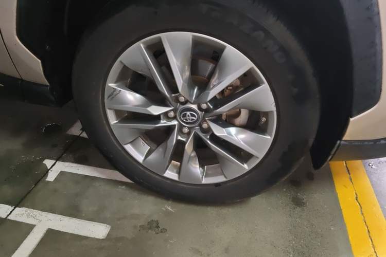 Used Toyota Wildlander 2020 2.0L CVT Two-Wheel Drive Luxury Edition Right Front Wheel Hub