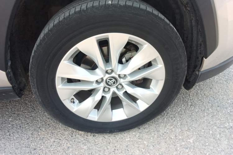 Used Toyota Wildlander 2020 2.0L CVT Two-Wheel Drive Leading Edition Right Front Wheel Hub