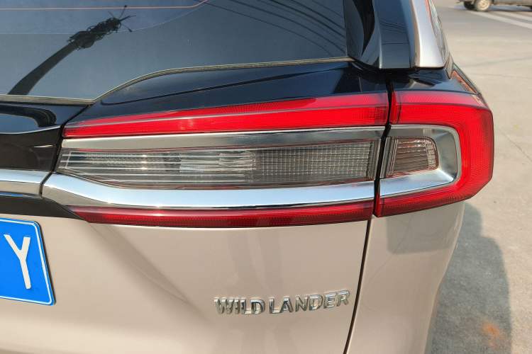 Used Toyota Wildlander 2020 2.0L CVT Two-Wheel Drive Luxury Edition Right Rear Taillight