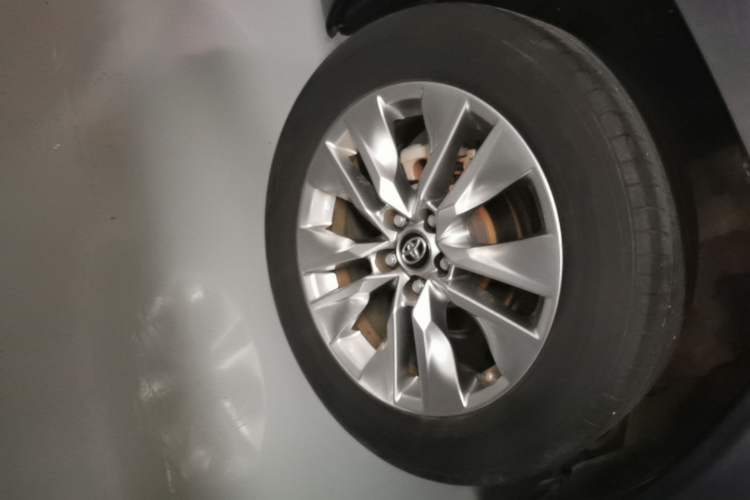 Used Toyota Wildlander 2020 Dual-Engine 2.5L E-CVT Two-Wheel Drive Luxury Edition Right Rear Wheel Hub