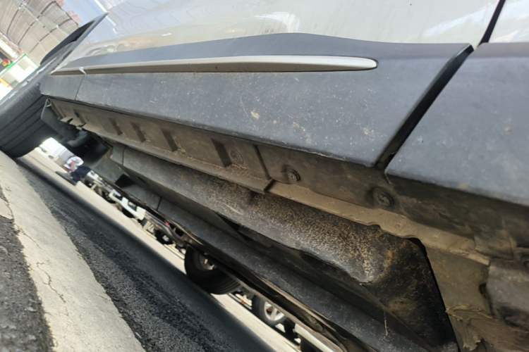 Used Toyota Wildlander 2020 2.0L CVT 4x4 Luxury Edition Right Side Sill