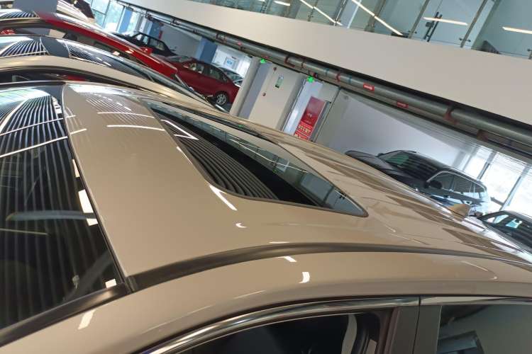Used Toyota Wildlander 2020 Dual-Motor 2.5L E-CVT Four-Wheel Drive Luxury Edition Roof