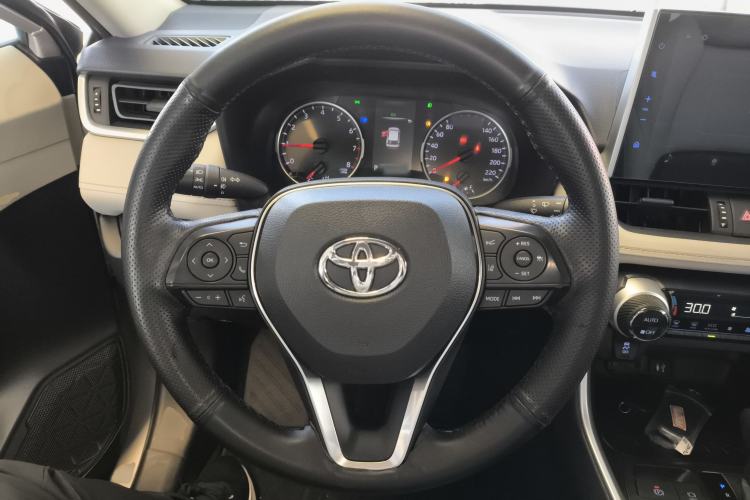 Used Toyota Wildlander 2020 2.0L CVT 4x4 Luxury Edition Steering Wheel