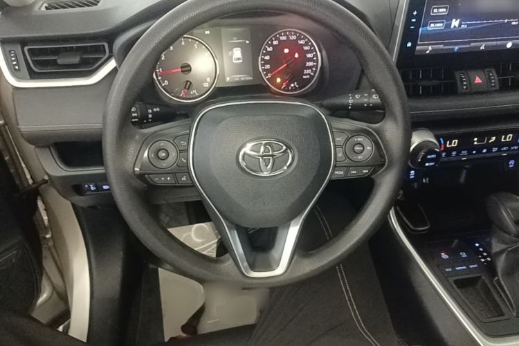 Used Toyota Wildlander 2020 2.0L CVT Two-Wheel Drive Luxury Edition Steering Wheel