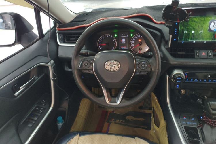 Used Toyota Wildlander 2020 2.0L CVT Two-Wheel Drive Luxury Edition Steering Wheel