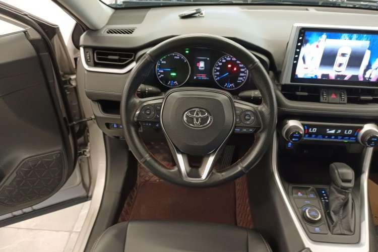 Used Toyota Wildlander 2020 Dual-Motor 2.5L E-CVT Four-Wheel Drive Luxury Edition Steering Wheel
