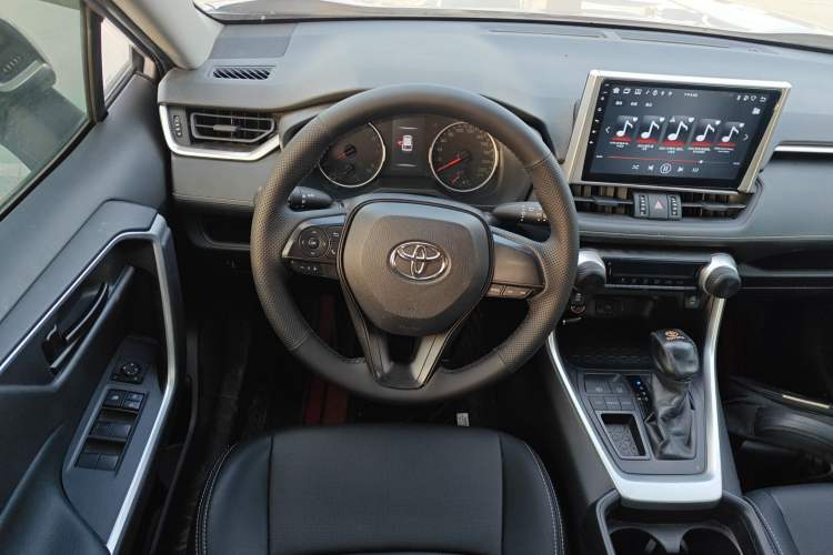 Used Toyota Wildlander 2020 2.0L CVT Two-Wheel Drive Leading Edition Steering Wheel