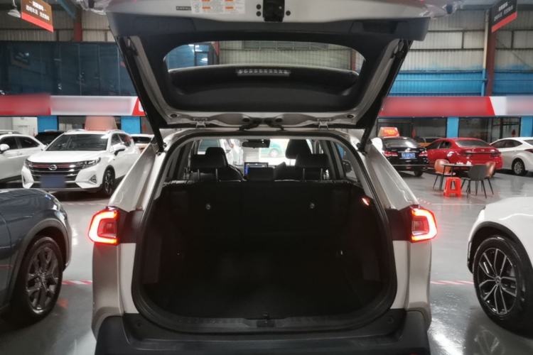 Used Toyota Wildlander 2020 Dual-Engine 2.5L E-CVT Two-Wheel Drive Luxury Edition Trunk