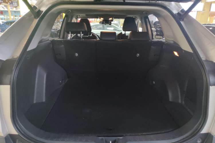 Used Toyota Wildlander 2020 Dual-Engine 2.5L E-CVT Two-Wheel Drive Luxury Edition Trunk