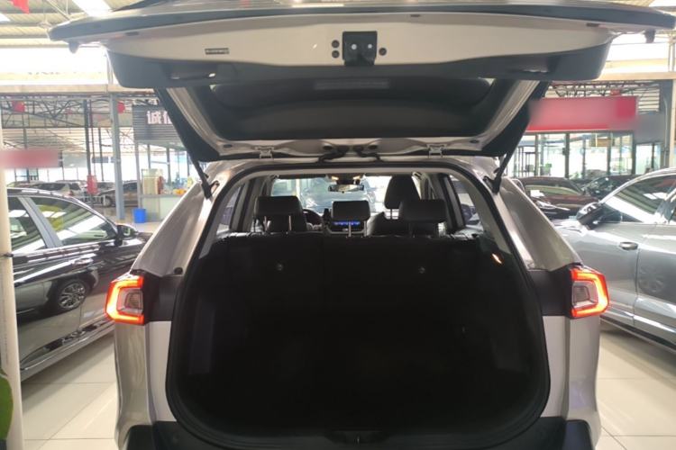 Used Toyota Wildlander 2020 2.0L CVT 4x4 Luxury Edition Trunk