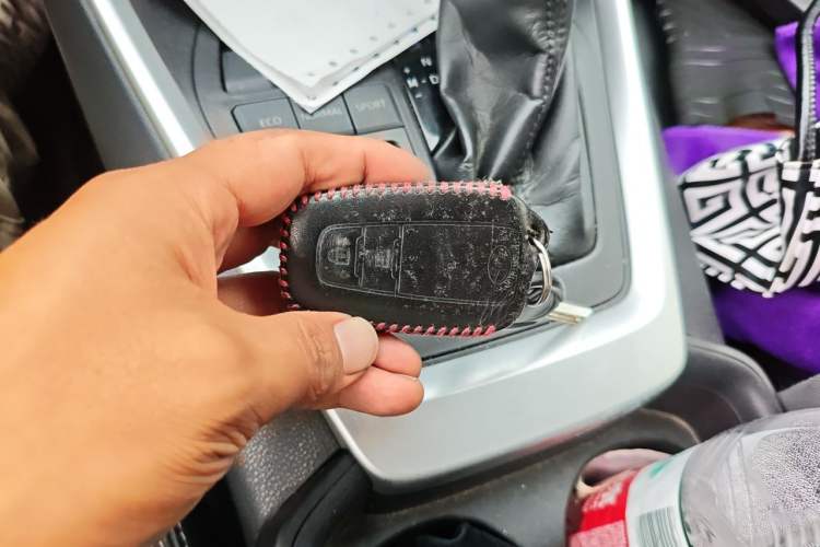 Used Toyota Wildlander 2020 2.0L CVT Two-Wheel Drive Luxury Edition Vehicle Key