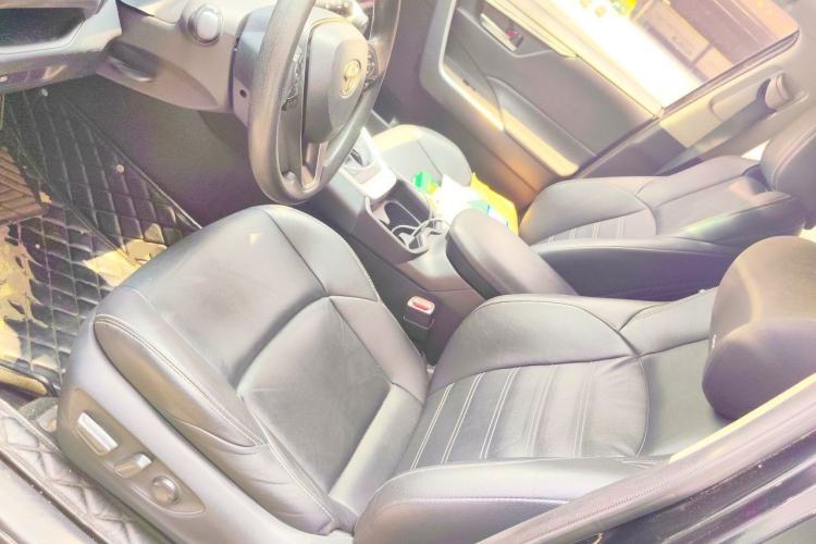 Used Toyota Wildlander 2020 Dual-Engine 2.5L E-CVT Two-Wheel Drive Luxury Edition Left Front Seat
